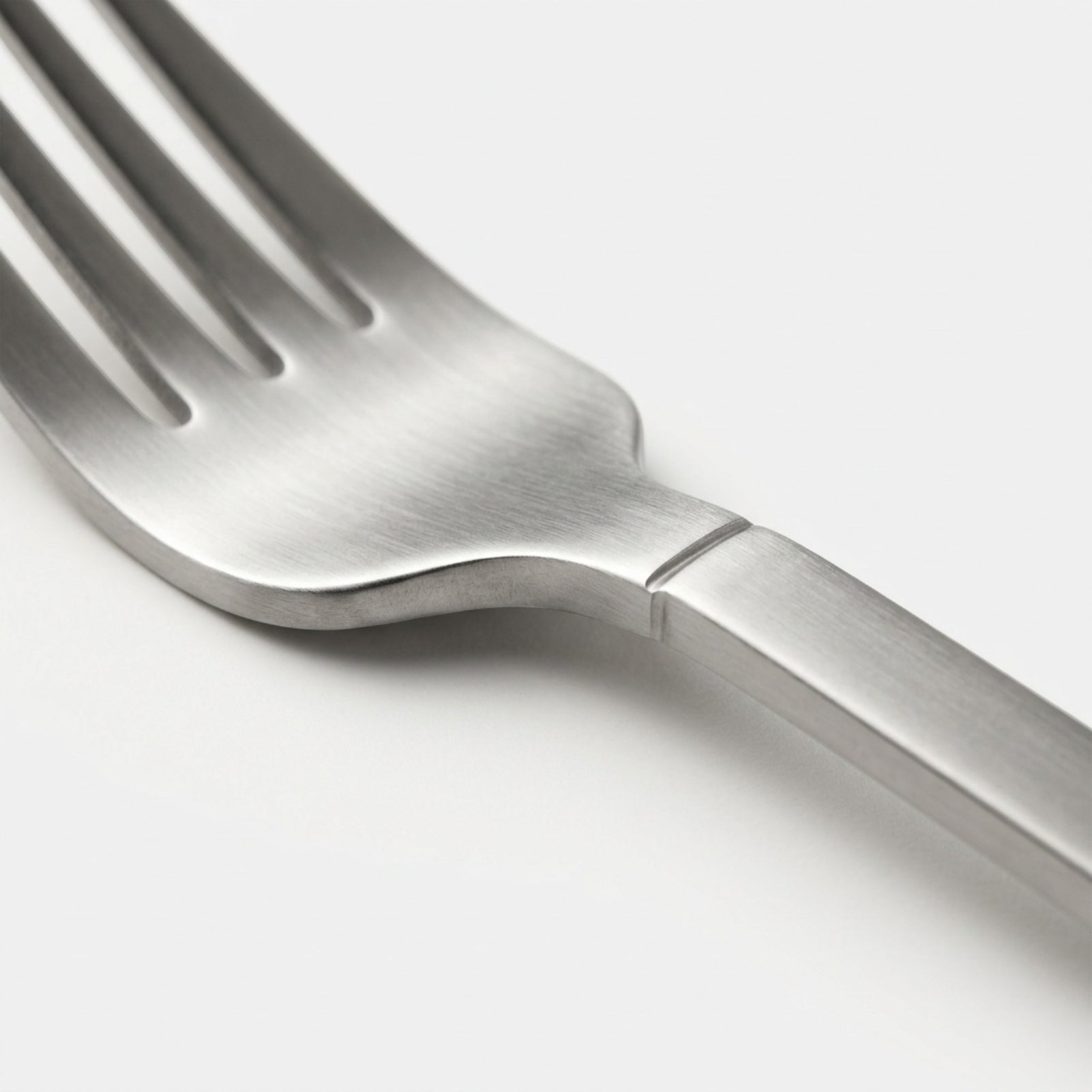 Biat Stainless Steel Dinner Forks 21 cm Satin Set of 4 - Detail view
